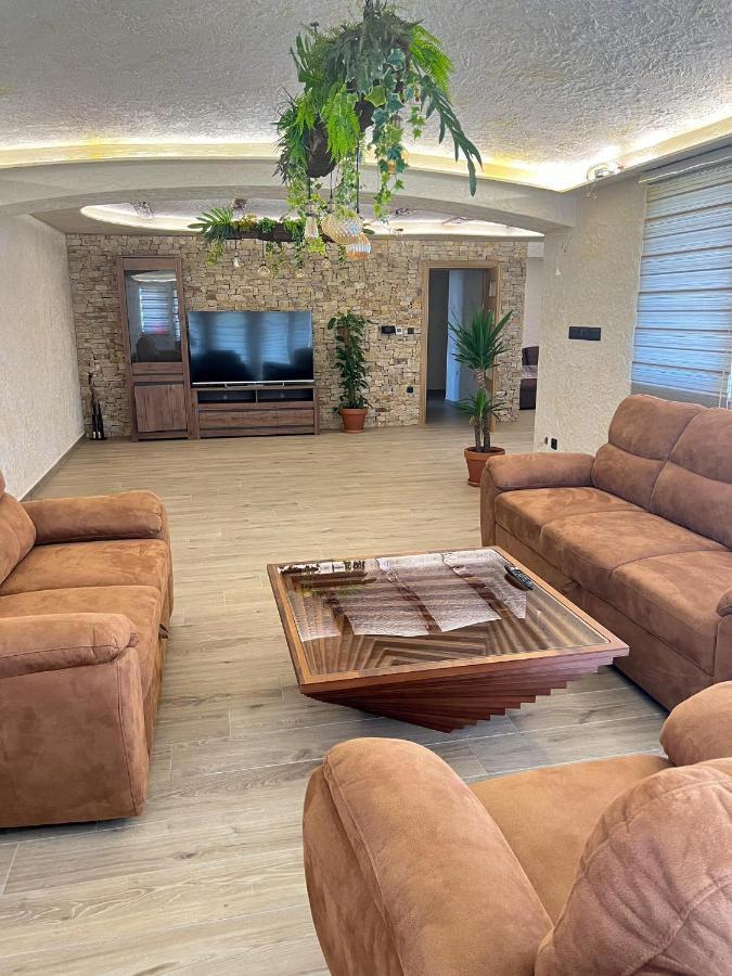 Pizzeria Actros Apartment Nova Topola