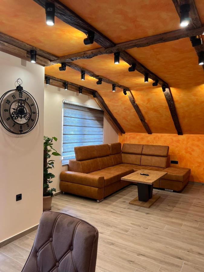 Pizzeria Actros Apartment *