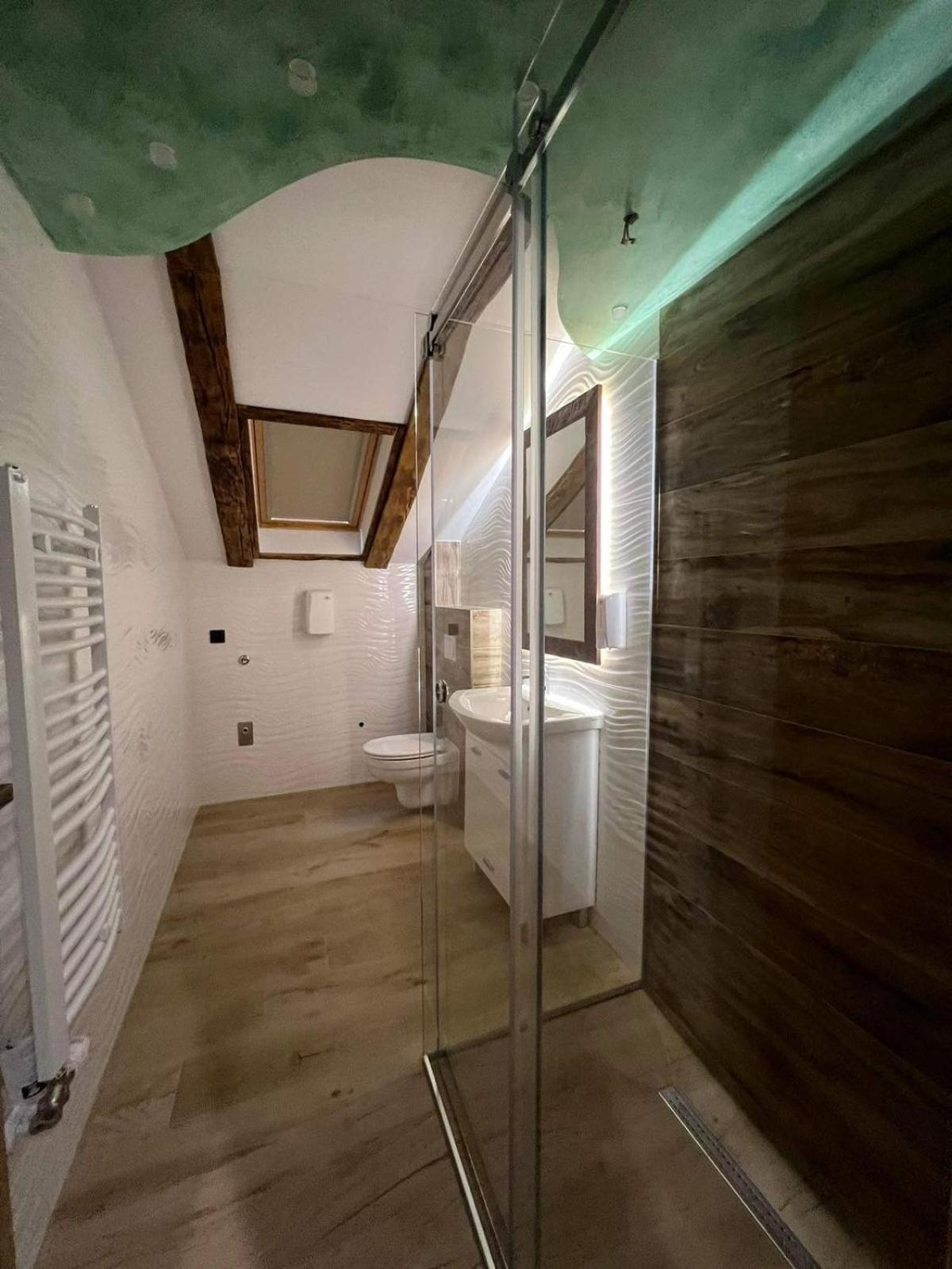 Apartment Pizzeria Actros Nova Topola